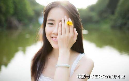 93699ff8ba9149a2b4d3495ef90b747b.jpeg