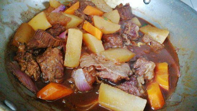 星空体育APP-
好吃的牛肉只要加这两种提味料炖煮牛肉酱香浓郁牛肉味十足不油腻(图13)