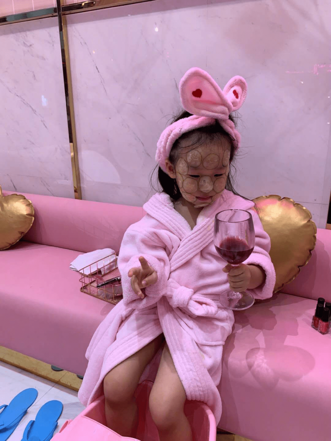 原创伊能静姐姐“精养”女儿引批评,网友:太过细致会成伤害 原创伊能静姐姐“精养”女儿引批评,网友:太过细致会成伤害