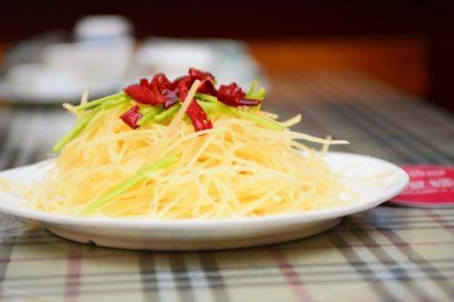 土豆丝怎么切丝切得细 1bad75197d454dea8dc0b8e9e780ce1f.jpeg