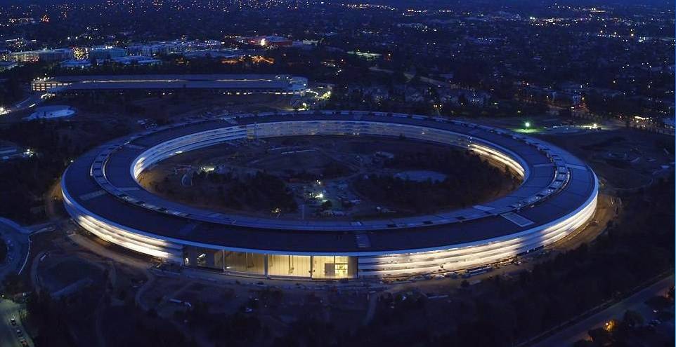 项目:苹果飞船总部大楼,apple park 地点:美国,加州,库比蒂诺市 占地