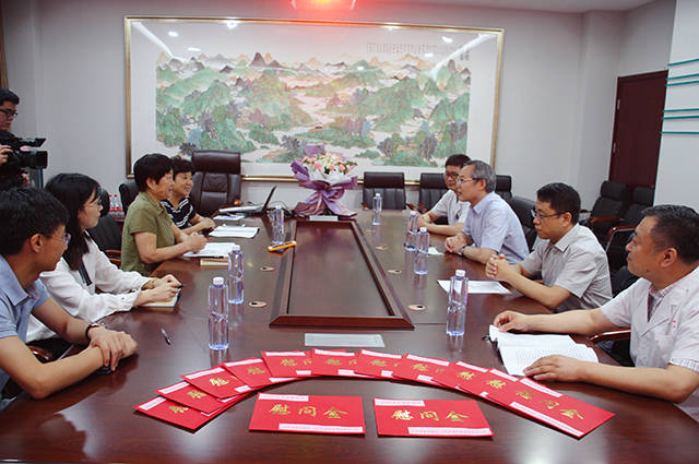 消息资讯|关爱抗疫医师 弘扬抗疫精神 省医师协会开展医师节关爱慰问活动