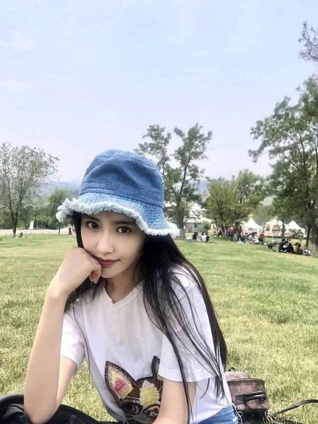 嘉行|原创她是嘉行被看好的小花，却因比赛失误，被骂没有常识