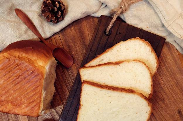 如何做出松软的吐司 26fdddb3b2dd4c45823af78dfe2ca556.jpeg