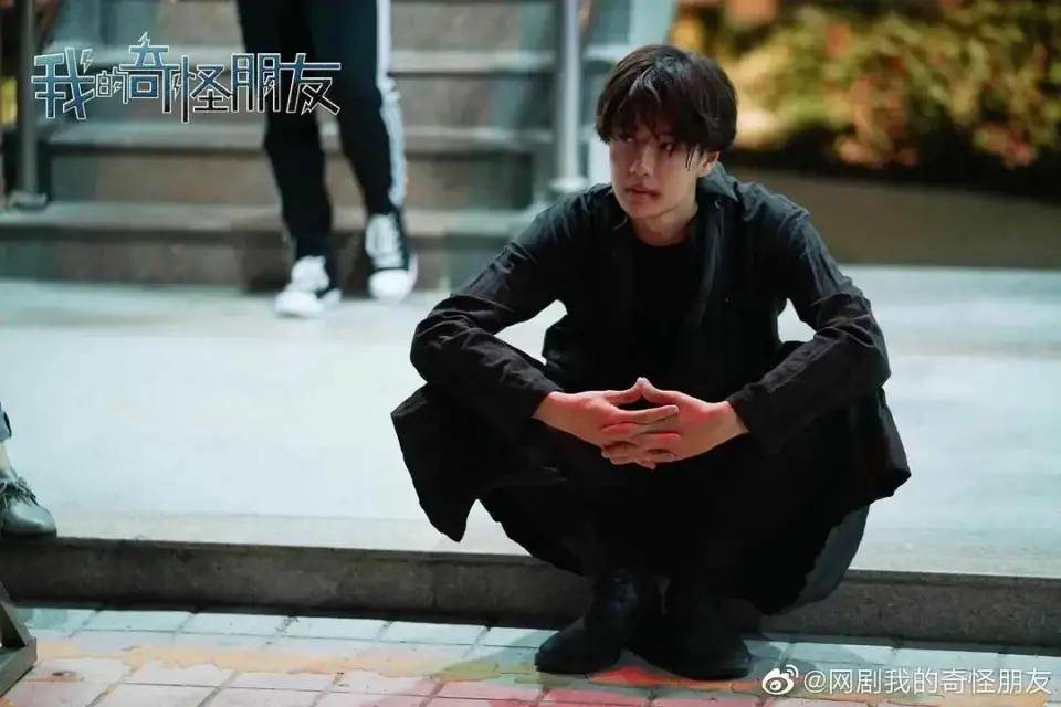 王一博新剧烂尾拒绝补拍，剧方后期AI换脸，画面