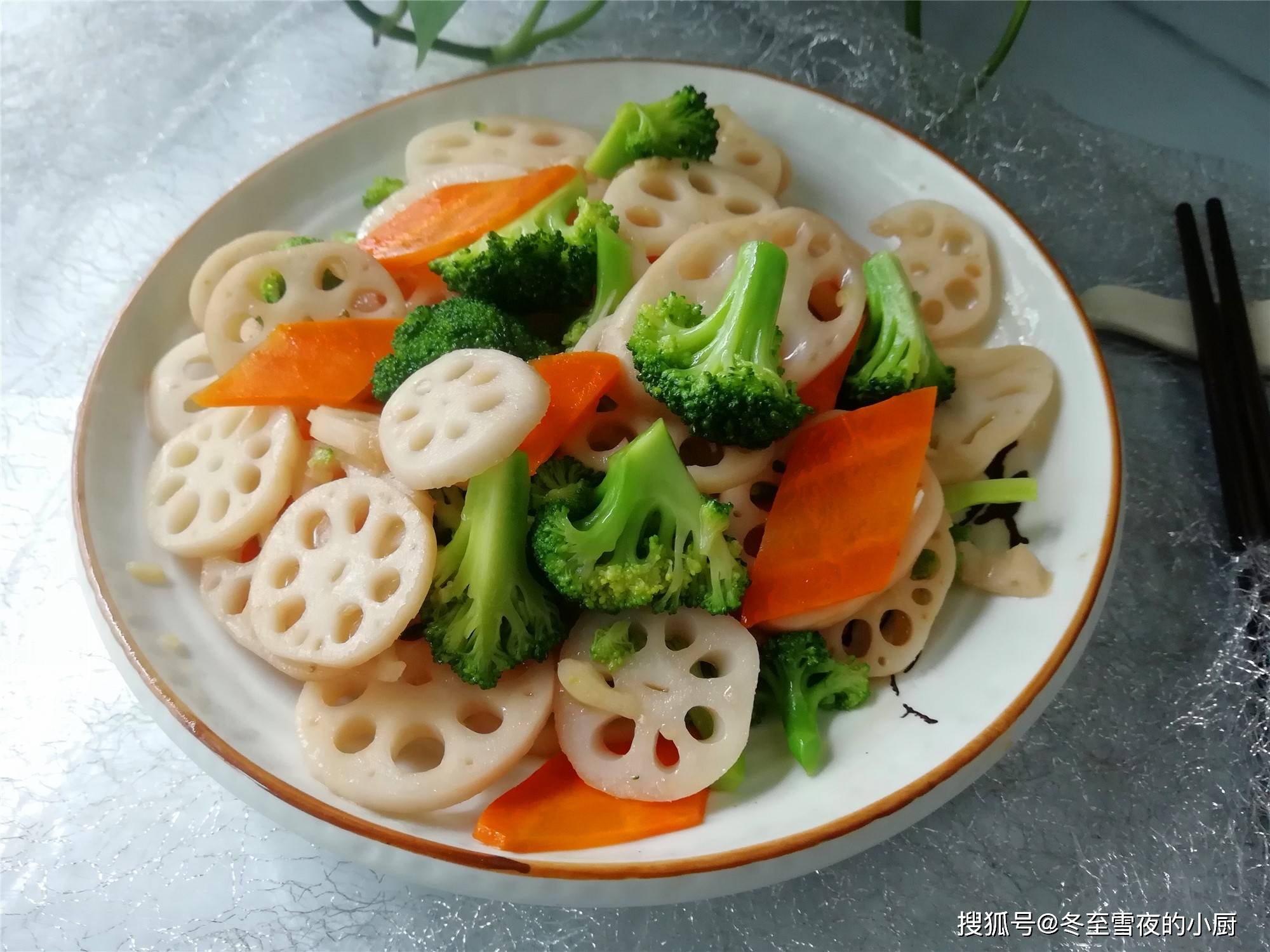 藕片|家里餐桌上要经常出现这几种蔬菜，清淡滋润处暑节气干燥