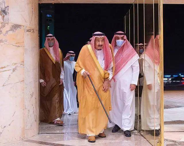沙特王室最红王妃穿衣大胆不戴头巾把王子甩了二婚嫁千亿富豪