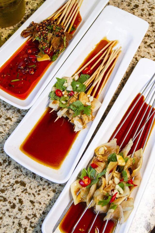 钱锋炭|激情8月来钱锋炭缸烧烤赢百威免单大奖炭缸烧烤遇上品质啤酒