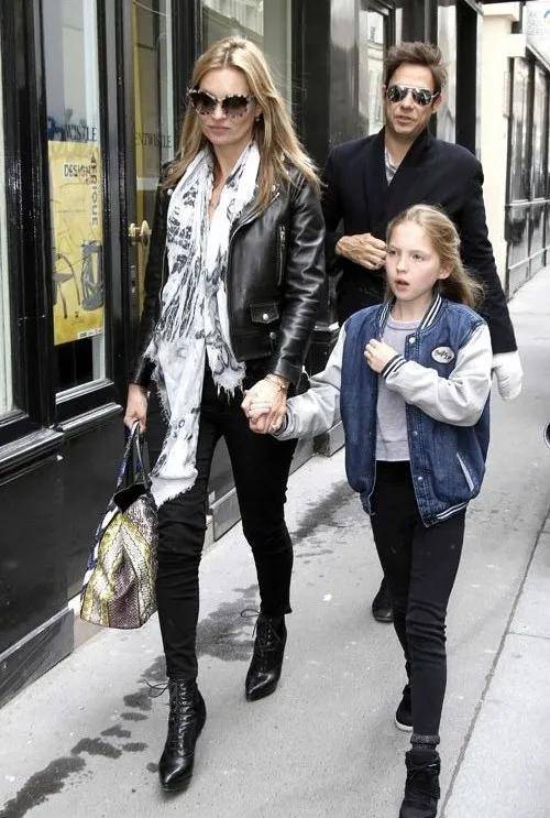 Moss|这个女人统一了90年代的审美，那她女儿呢？