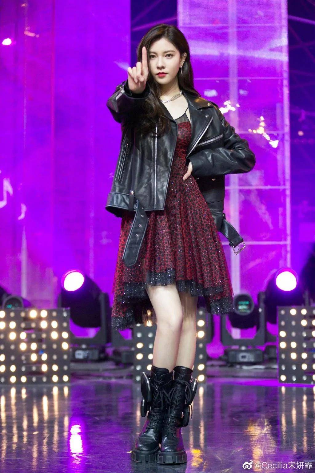 小白|今年早秋，打败小白鞋，这双鞋谁穿谁先美！