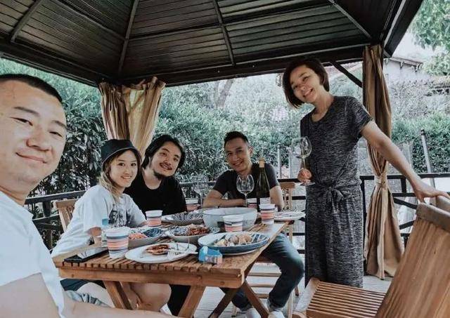 Lisa|原创《爱情公寓》最亮眼配角，她本色出演戏份少，却嫁百亿富豪当阔太