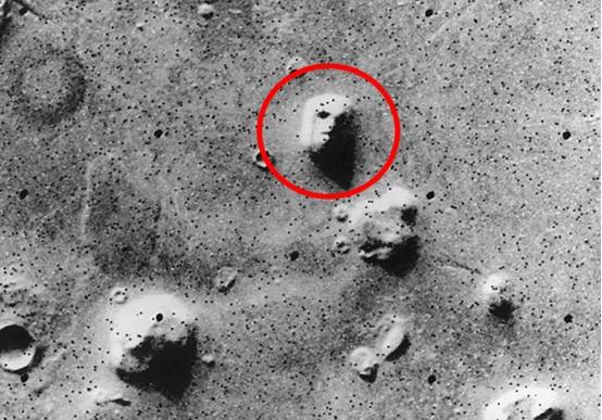 原创火星上出现神秘物体外形极似人骨是否能证明火星人存在