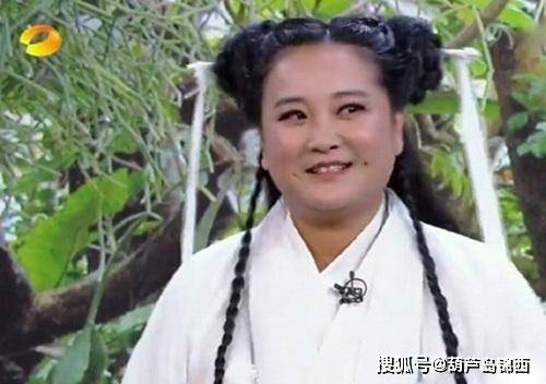 基因强大!贾玲姐姐照片曝光,网友:一个模子里刻出来的