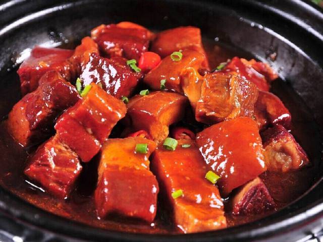 红烧肉怎么做才能又红又亮 2c79c55382184e3599f2848fab075caa.jpeg