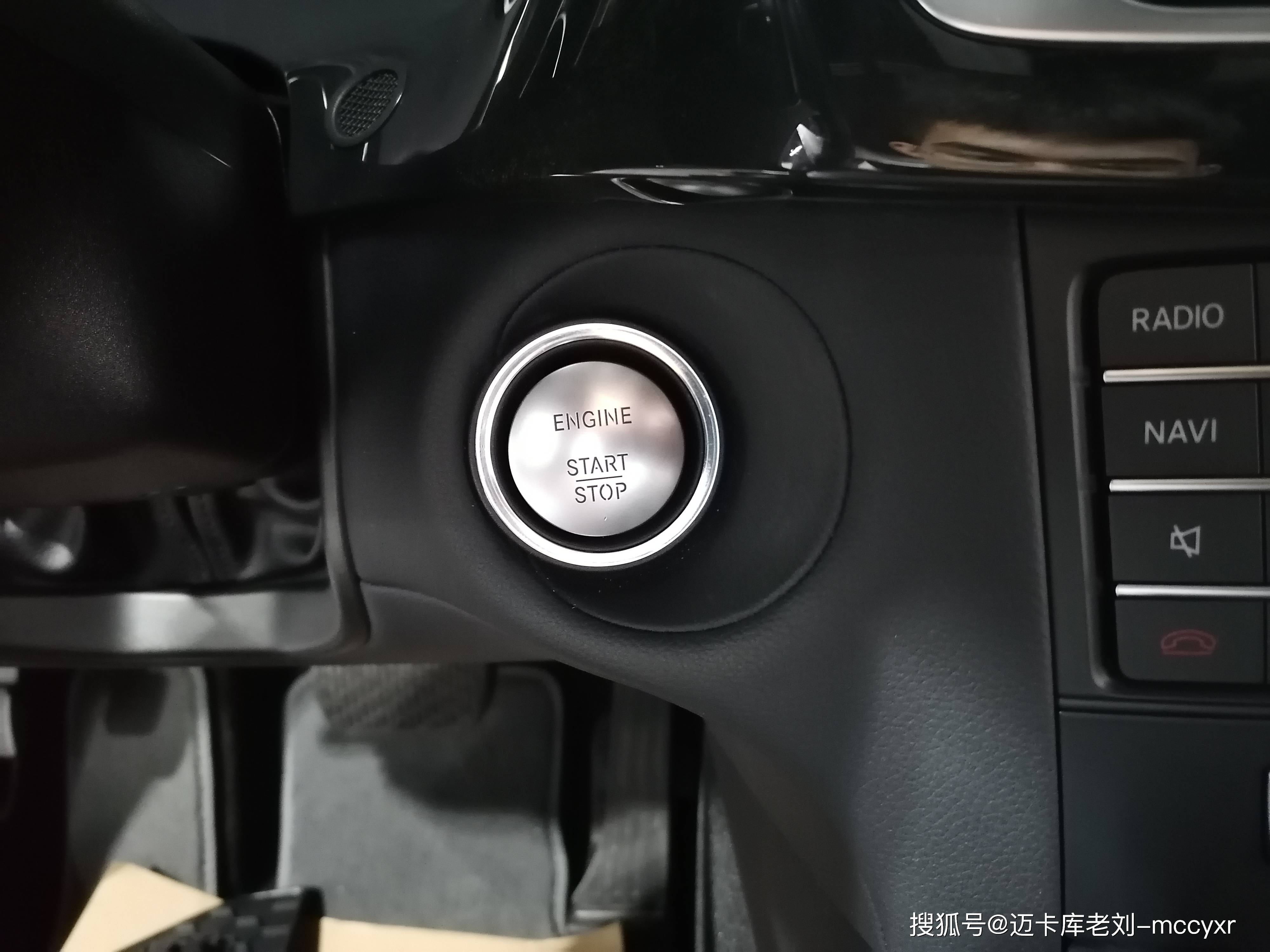 16款奔驰cls320升级原厂一键启动及四门无钥匙舒适进入