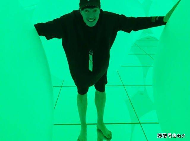 工作|原创刘翔晒4万名包，退役后没正式工作仍然生活滋润，前妻还在当演员