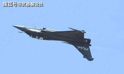 飞机|战斗机倒飞的时候为什么没有掉下来？这里告诉你原因