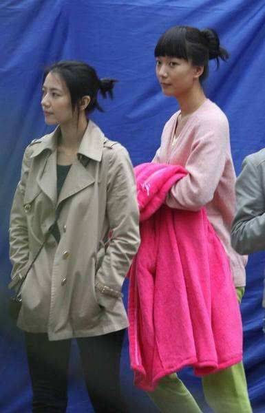 皮肤|王珞丹素颜扛不住啊，皮肤蜡黄发际线高，看着一点不年轻！