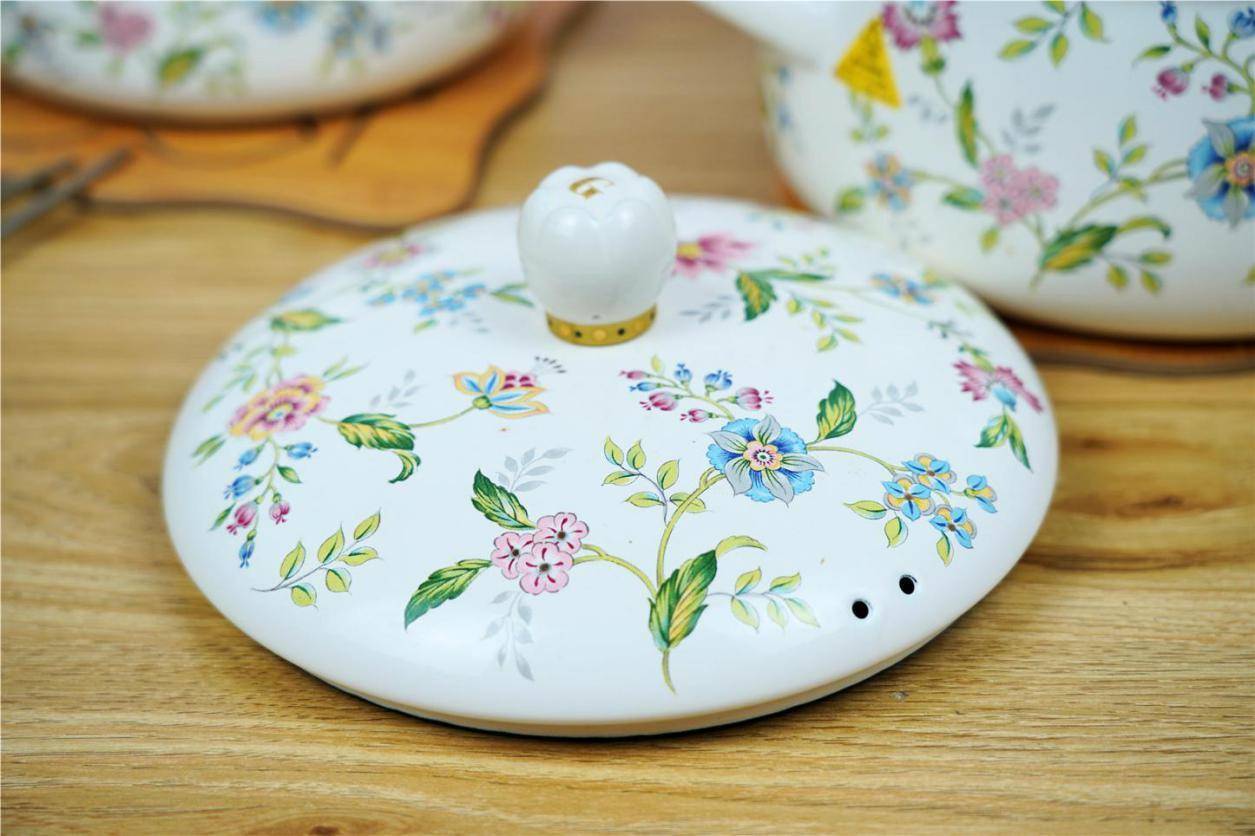 普罗旺斯|高颜值，有内涵，时尚精致珐琅锅带你享受高品质生活！