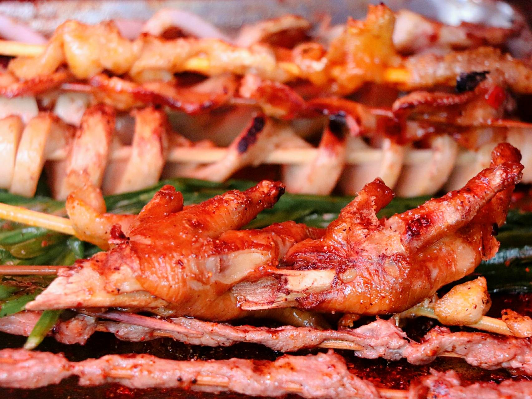 丽江|堪称老丽江代表！【细数丽江地摊美食】白天就开炉！这家烧烤摊藏在市场20年