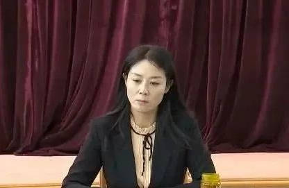 姜保红|美女副市长与市委书记同日双开，受贿细节被公开，曾用权色换职权