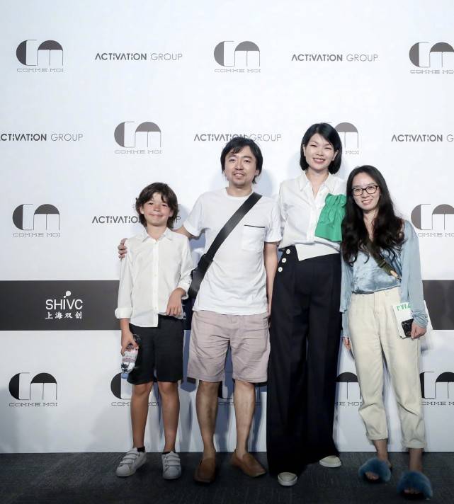 活动|“世界最丑超模”吕燕带娃出席活动，混血儿子和妈妈不同，颜值高