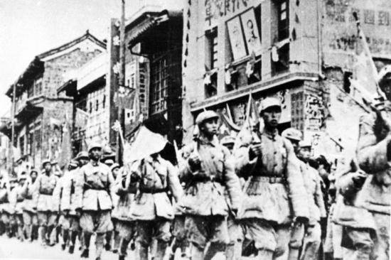 云南解放，昆明改天换地，我沐浴新中国第一缕阳光成长