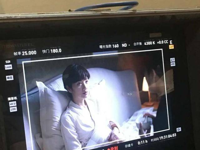 家人|原创车祸、三角恋、闺蜜反目，《以家人之名》从人间温暖变成人间狗血