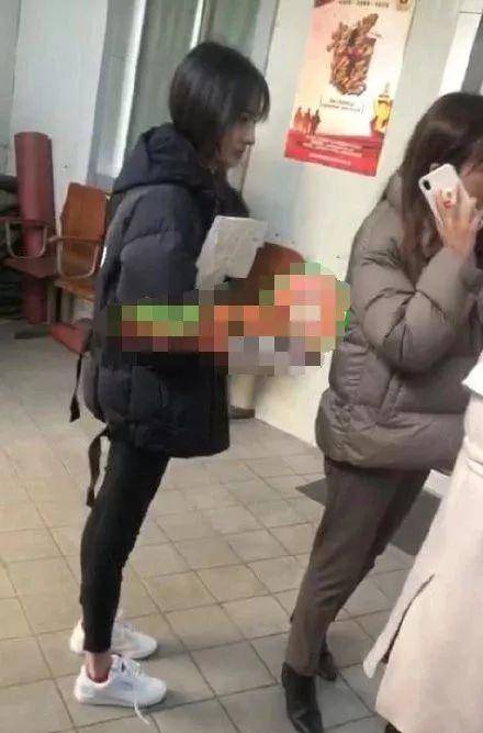 公司|原创郑爽前男友拖欠工资被员工起诉,同为老板的郑爽却没事,她才不傻