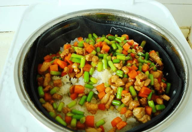 三高人群食谱及营养 30d573f56e544a56a018e04fec3f2d84.png