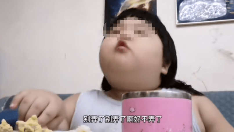 女孩|这件事一定不能忽略3岁女孩被喂到70斤！除了肥胖