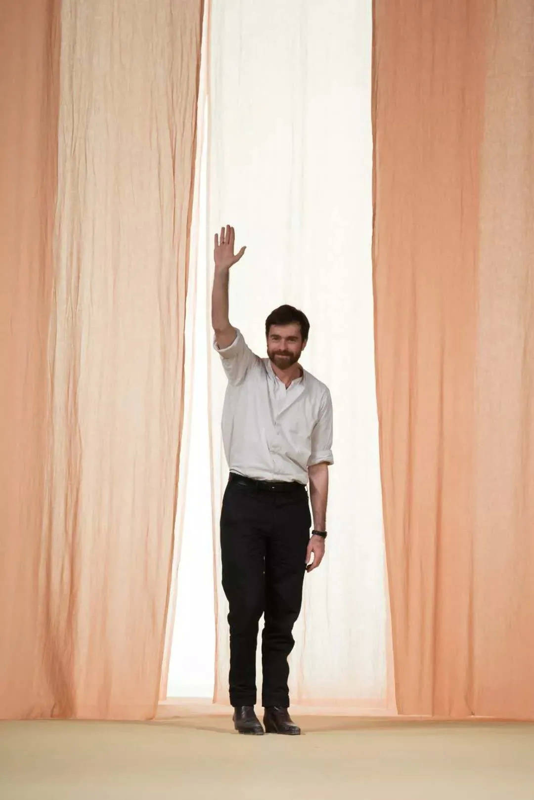 衣橱|世界上所有女生，都需要一个「Lemaire衣橱」