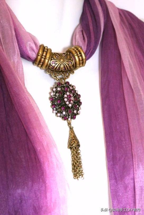 围巾|「串珠作品」35款时尚的珠宝围巾项链，你也能拥有