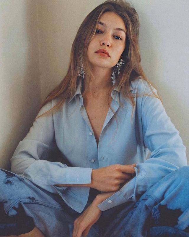 吉吉·哈迪德|Gigi性感孕妇写真曝光，合作希腊设计师湿身女神造型美艳动人