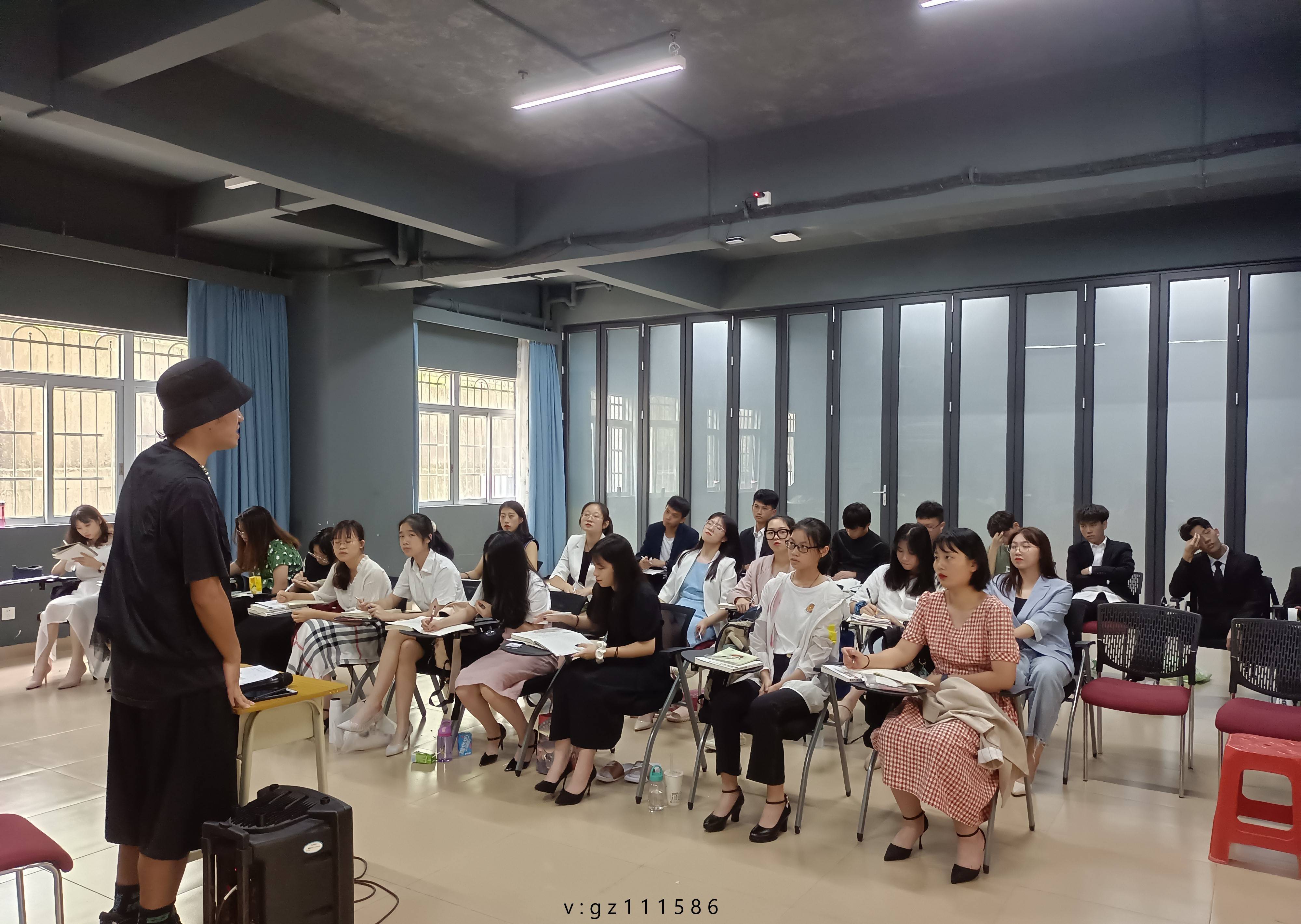 广东分视传媒艺考培训:影视表演专业的报名条件是什么?