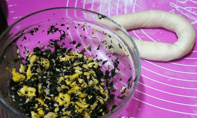 婆婆丁是什么样子的 0368b252938a42ecae7ee5f136e67067.png