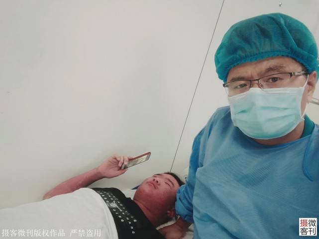 洋洋|“星妈”坚持10年后崩溃大哭：我不敢看他自闭症男孩突患重症住进ICU