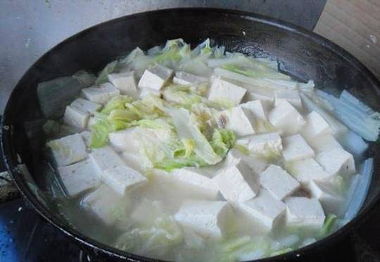 炖豆腐皮的制作方法 8c7fe4f86c3543ee817c9170c38d1d00.jpeg