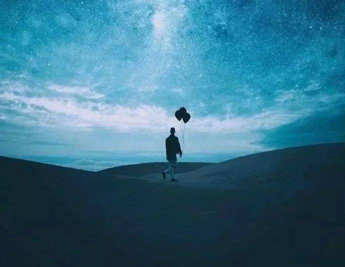 梦见喜欢的人对我说他要离开了不会再回来了，一场梦境的深层解读