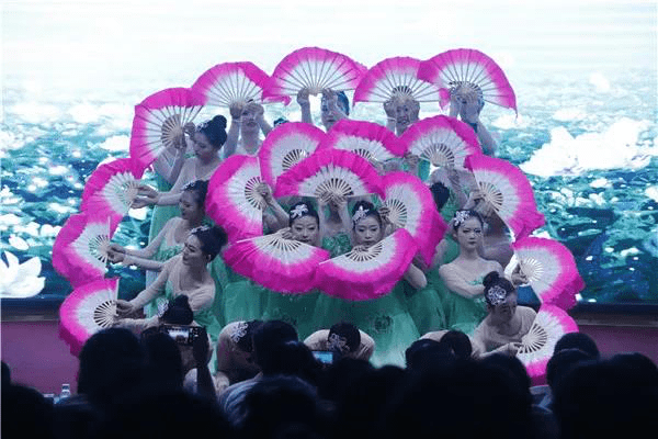 消息资讯|智慧晨阳：隆重举行第三届最美教师颁奖典礼