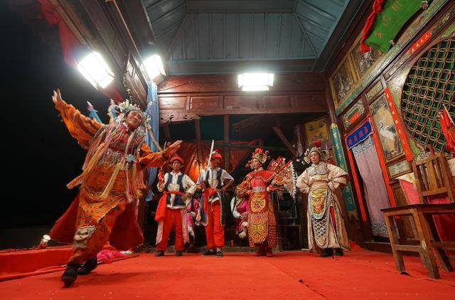 全村|中国最特别乡剧团：每年演一次，每次演三天，已经有150年历史
