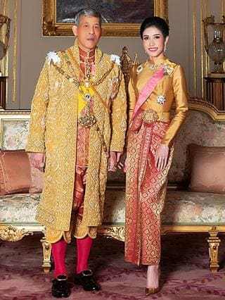 Siri|泰王二公主太飒了！在法国参加赛马，国王爸爸却在德国喜迎诗妮娜