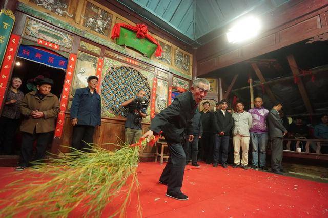 全村|中国最特别乡剧团：每年演一次，每次演三天，已经有150年历史