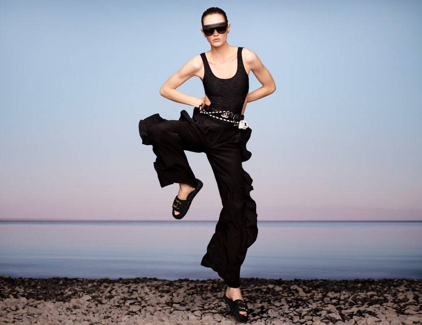 度假|盘点香奈儿2021度假系列最值得下手的包包，三个原则轻松驾驭所有