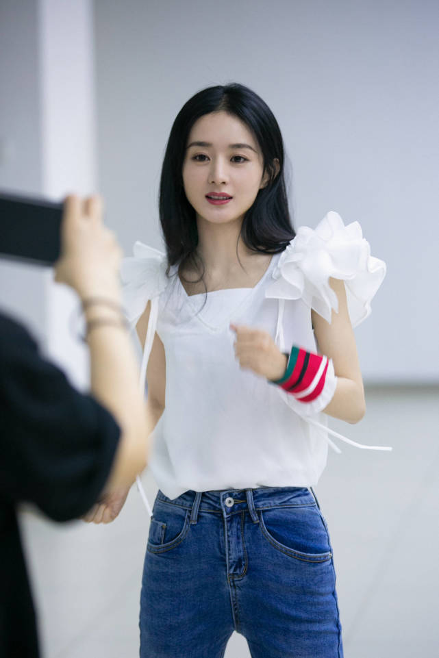 大姐|原创她在节目中叫杜华大姐，被吐槽情商低，不适合参加综艺