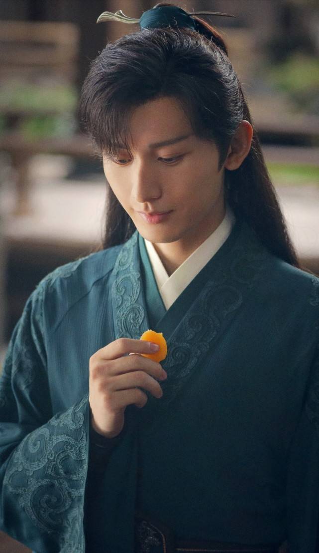 神成|原创成毅第一部作品脸又胖又圆，却特别清秀帅气，这颜值难怪会红