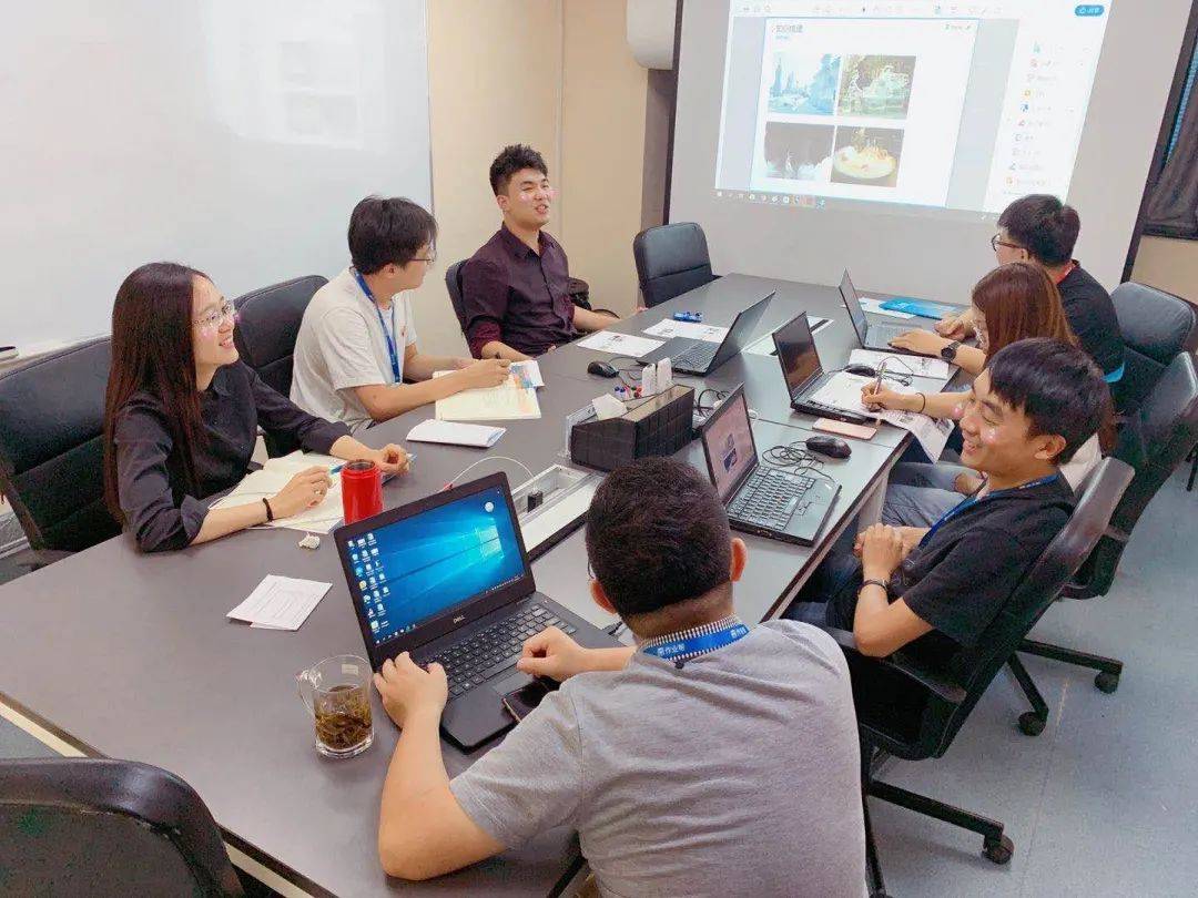 年薪百万的95后网课老师，比明星出道更难