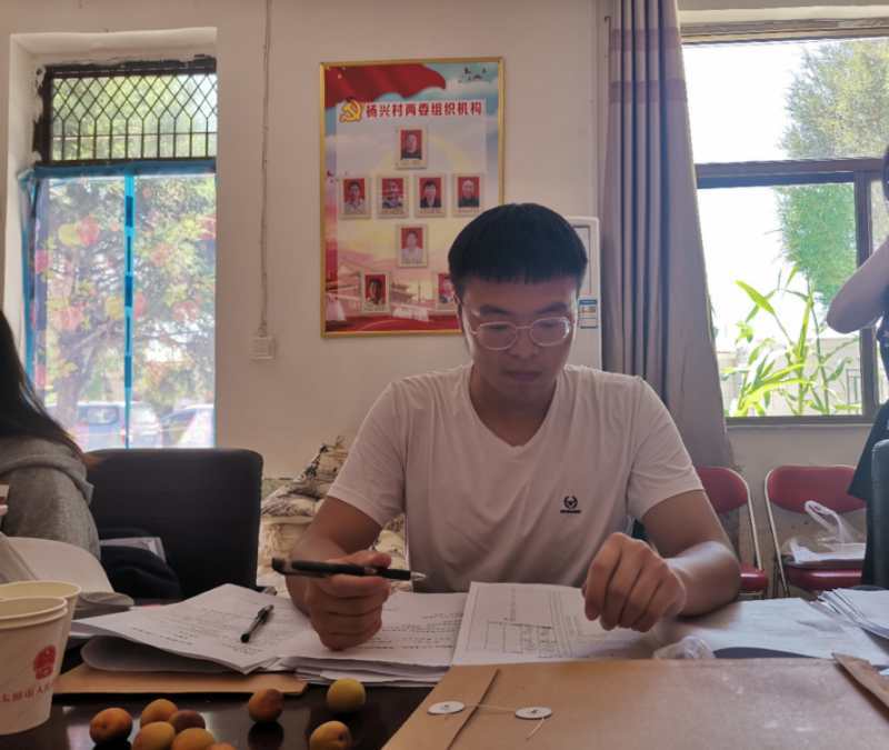 如何理解农村人口脱贫_脱贫图片农村(2)