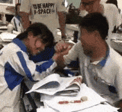 555f3e0c08f543888fa5c40171ec7f62.gif