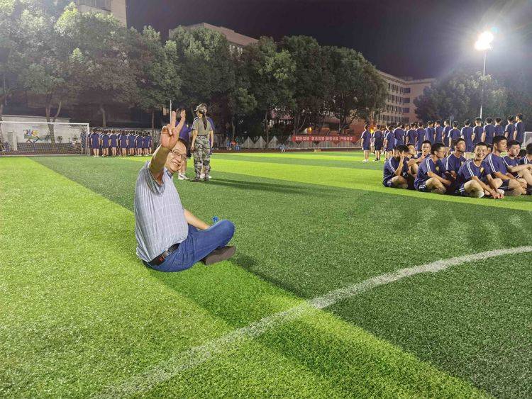 师情润|【湘乡一中军训录】DAY3 军训炼我意志，师情润我心田